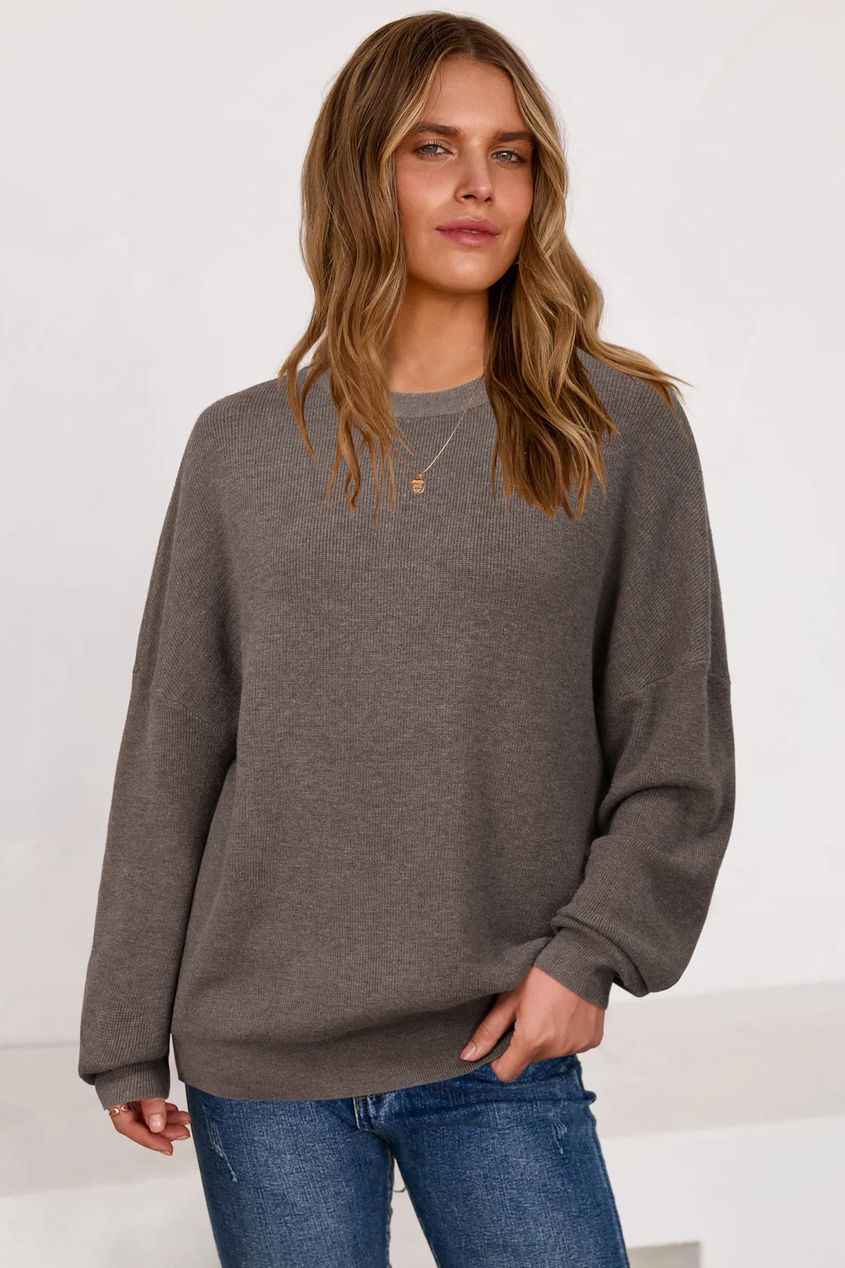 Arach&Cloz Wool-Blend Crew-Neck Oversized Pullover — product image 2