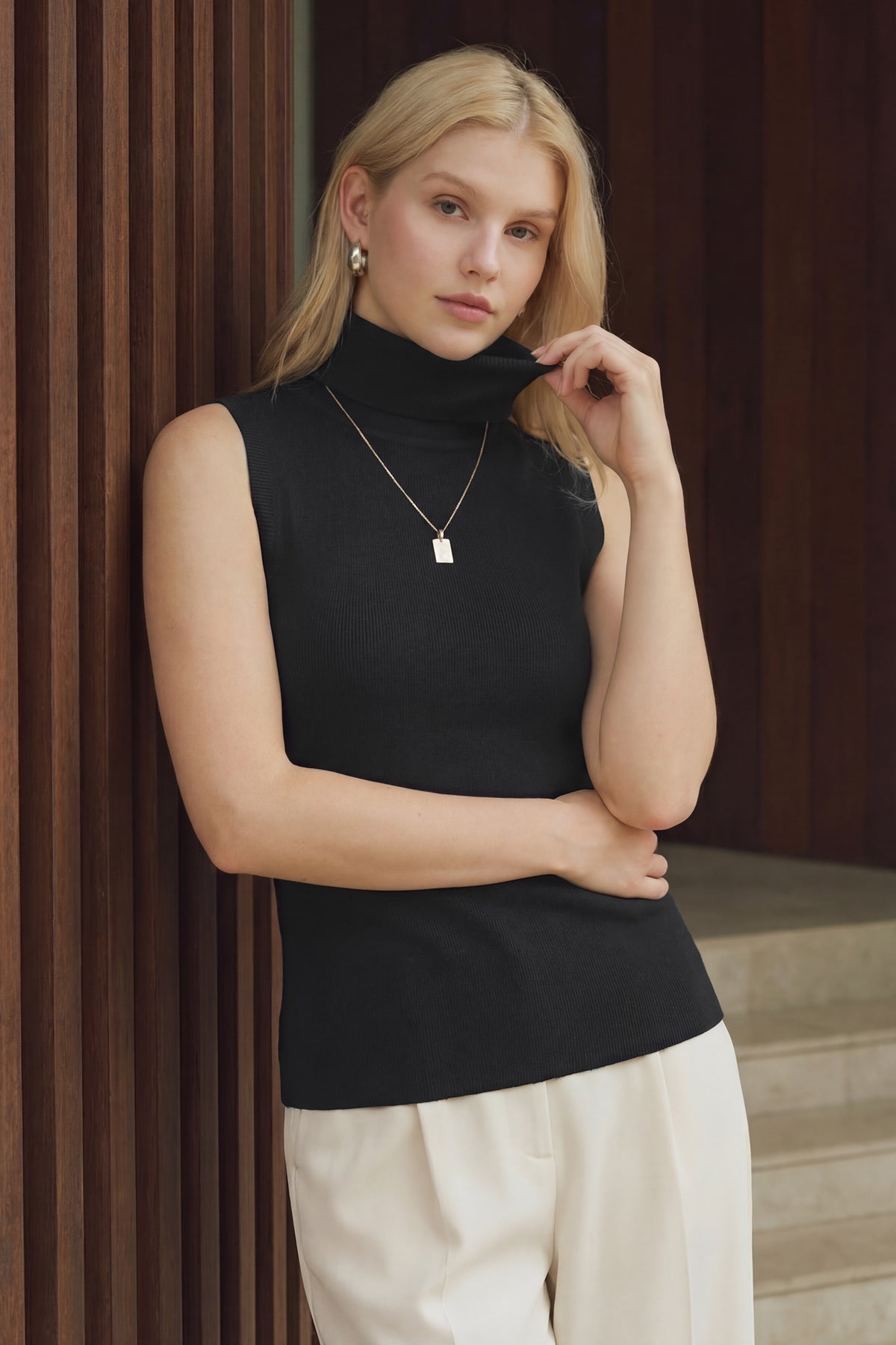 Arach&Cloz Wool-Blend Turtleneck Slim-Fit Tank Top — product image 41