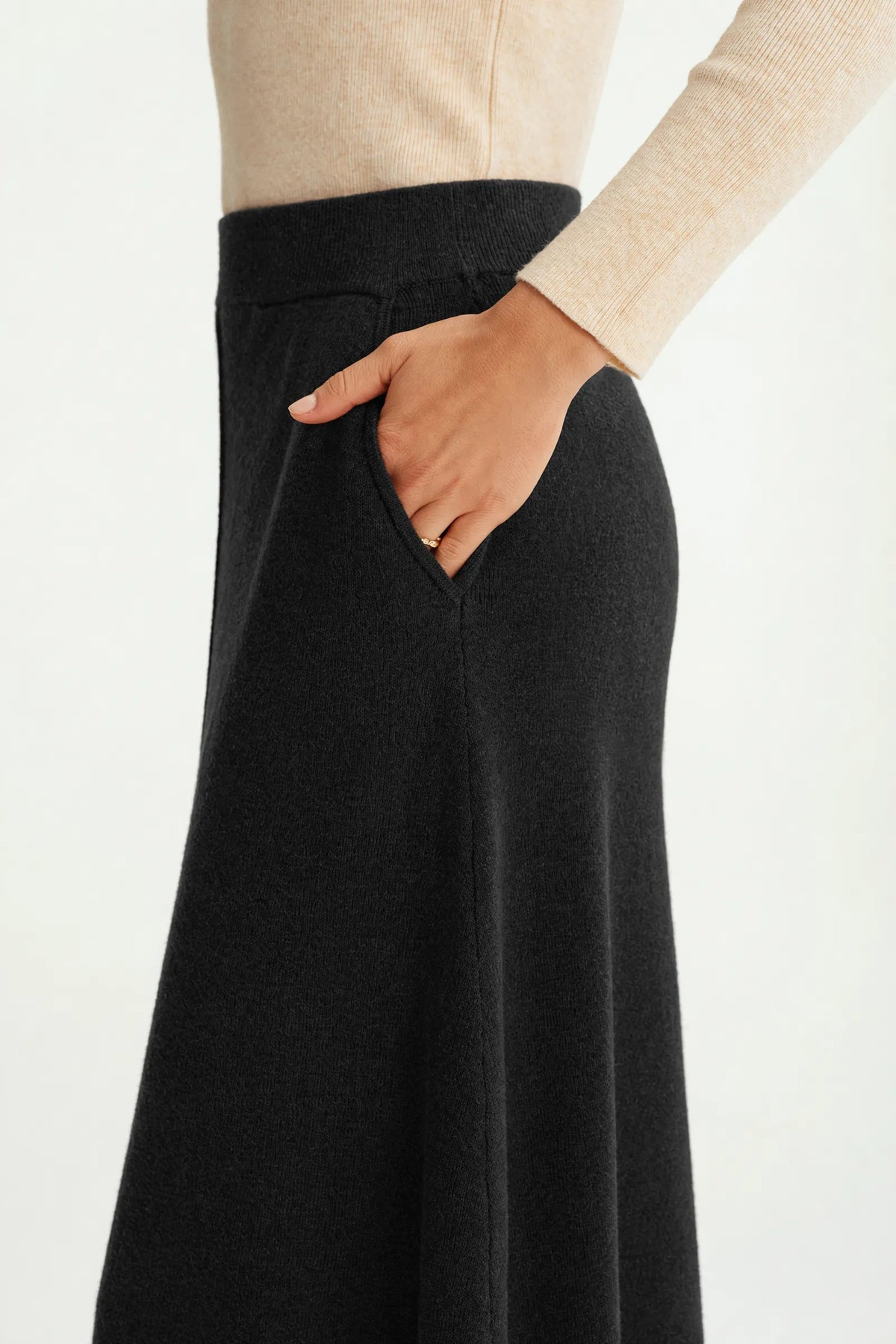 Arach&Cloz Wool-Blend Elastic-Waist A-Line Pocket Skirt — product image 26